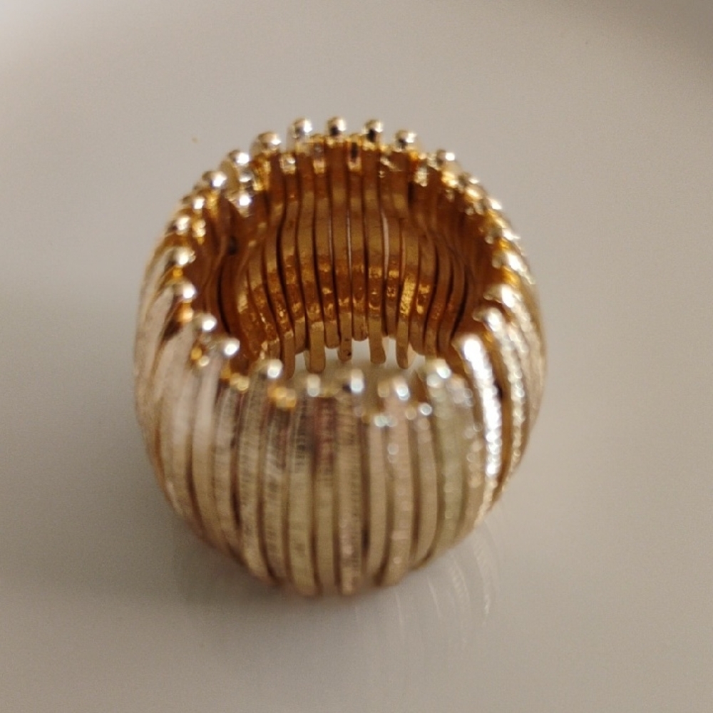 Statement Ring Gold Tone Stretchy Style - image 2